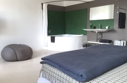 Methamis House | Opaline Room at Metafort