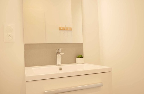 Le Portel Apartment | "OPARADI" Opal green I