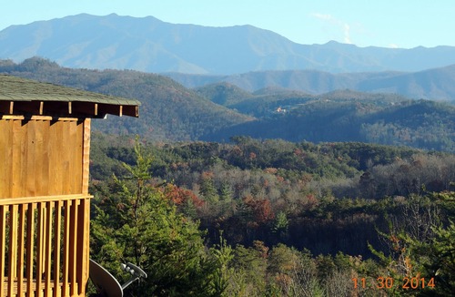 Sevierville Cabin | Open 5/31-6/4, JUL 3-6,17-23 Knight of My Dreams, Secluded,Amazing View, 1 level