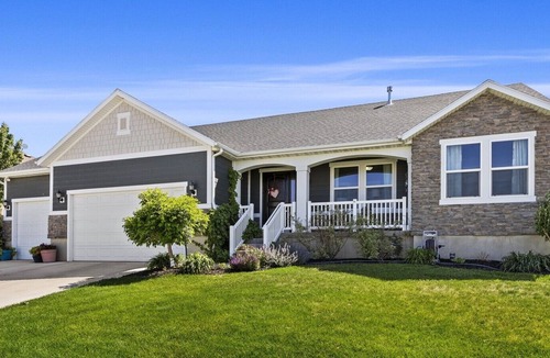 Saratoga Springs House | Open Airy Family Home