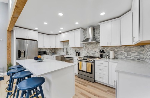 Northeast Reno Condo | Open calender. Washer/dryer. Complementary Netflix. Struck Gold
