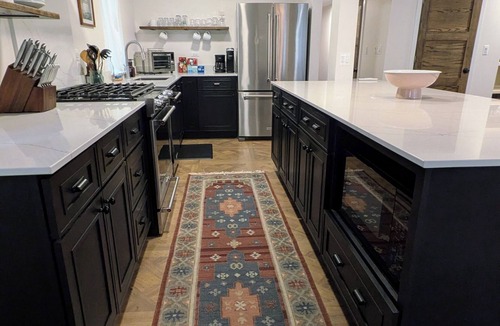 Palmer Square Apartment | Open Concept Garden Unit in Logan Square