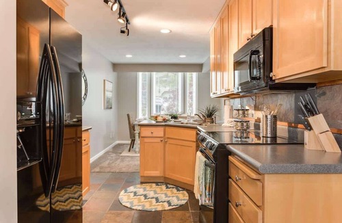 Midvale House | Open Concept Home * Private Hot Tub * Fireplace *