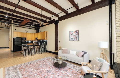Exchange District Condo | Open-Concept Loft Exchange District | 1 Bed | 1 Bath |