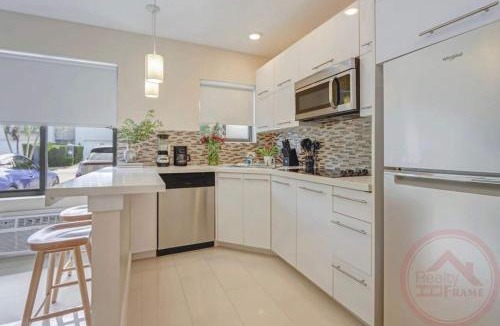 Beverly Heights Apartment | Open-Concept Urban Stay