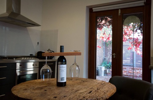 Strathalbyn Cottage | Open Fire and Spa Bath Indulgent and Luxury Villa