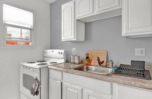 Norris Square Apartment | Open Flat by Park & Metro