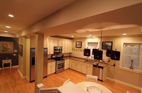 Rogers Park Condo | Open floor plan. Great for families and entertaining.