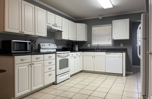 Gray Apartment | Open Floor Plan. Very Spacious 2 Bedroom Apt.