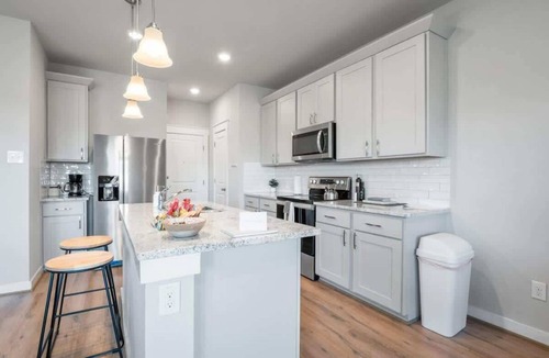 Buda House | Open Kitchen - Covered Patio - Community Pool