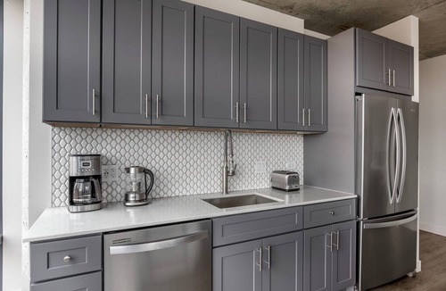Lake View East Apartment | Open Lakeview 2BR w/Gym & Grills, nr Lakefront Trail, by Blueground