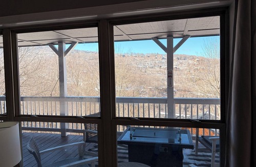 Beech Mountain Cabin | Open Living, Fall Views, Hot Tub, Near Ski Slopes