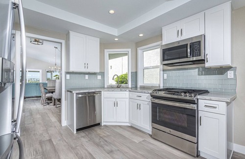 Aviara House | ~OPEN May 10-14! Ocean View! Pool & Spa, Pets OK, Gated by Beach!~