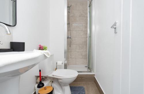 Winton Apartment | Open Mind Property- Cosy Studio Flat Bournemouth