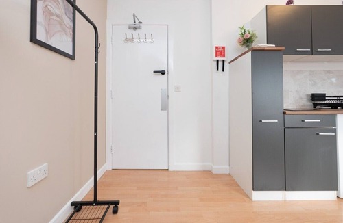 Winton Apartment | Open Mind Property - Studio Flat for 4 Guests