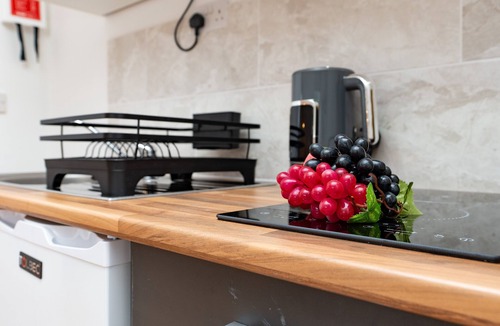 Winton Apartment | Open Mind Property – Perfect Studio Getaway for 2