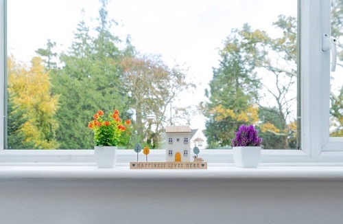 Winton Apartment | Open Mind Property - Sleek Studio for 2 Guests