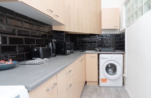 Southsea Apartment | Open Mind Property - 2 Bedrooms