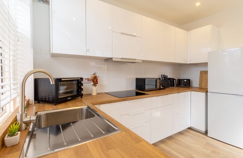 Portsmouth Apartment | Open Mind Property - Apartment with 2 Beds