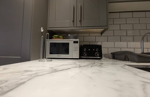 Buckland Apartment | Open Mind Property - Spacious 2BR Flat City Views