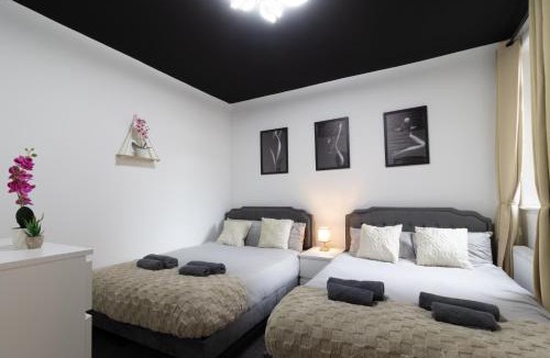 Portsmouth Apartment | Open Mind Property - HotTub,7 Beds & Free Parking