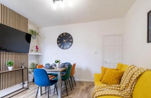 Portsmouth House | Open Mind Property - Luxury 5 Beds & Free Parking