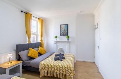 Portsmouth House | Open Mind Property - Luxury 5 Beds & Free Parking