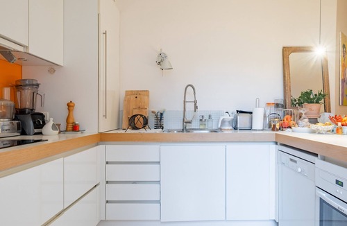 Quartier de la Porte-Saint-Denis Apartment | Open Secret, by Veeve