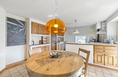 Granges Apartment | Open Sky Retreat - Panoramic Alpine Views 6 sleeps