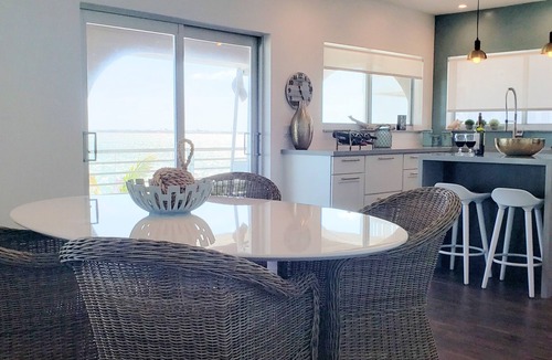 Little Torch Key House | Open Water Modern Home 2/2