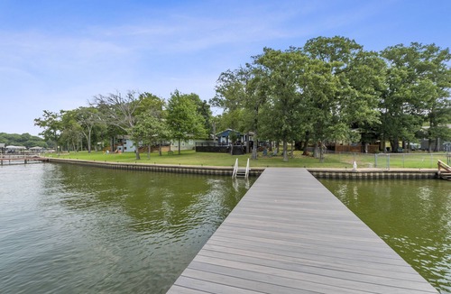 Carolyn Estates House | Open Water~Sunsets~Swimming~Standing Work Station with High Speed Internet~Lake