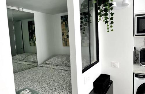 Chaussee-d'Antin Apartment | Opera 9th Rooftop Studio Full of Character managed by Mey Agency