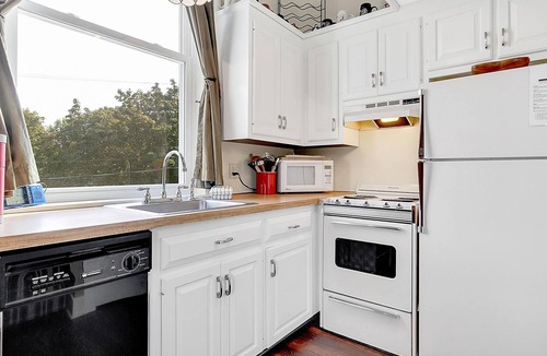 Bethel Condo | Opera House Loft 22- Downtown loft