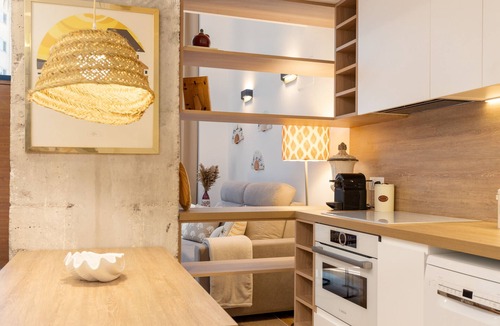 Penya-roja Apartment | Opera Love Loft. Air conditioning + Wifi + 4 Pax