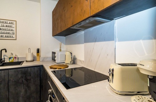 Royal Tunbridge Wells Apartment | Opera Suite City Apartment