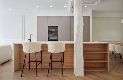 San Sebastian Centro Apartment | Opera | The Rentals Collection