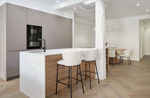 San Sebastian Centro Apartment | Opera | The Rentals Collection