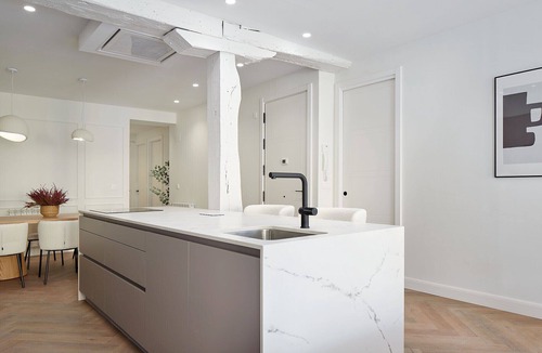 San Sebastian Centro Apartment | Opera | The Rentals Collection