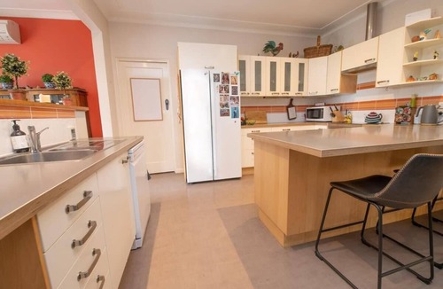 Bletchington House | Ophir Abode - Beautiful 4 Bedroom Home