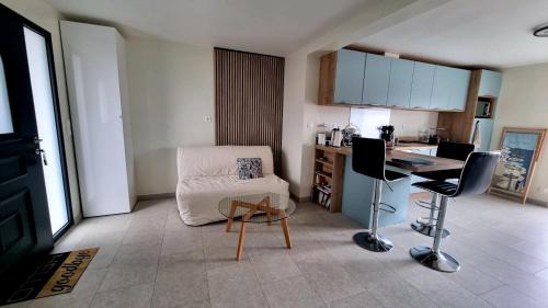 Boucau Apartment | Opporak