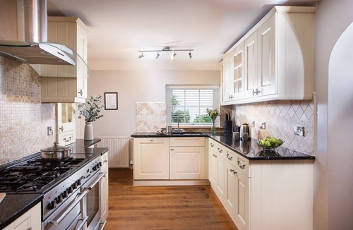 Lelant Apartment | Opposite a golf course - Pet friendly - Wi-Fi