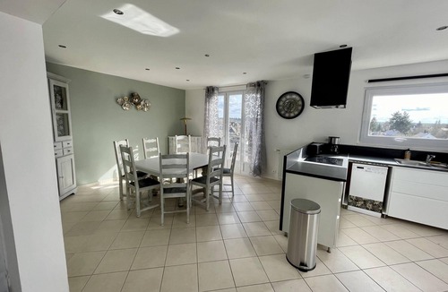 Onzain House | Opposite Château de Chaumont sur Loire