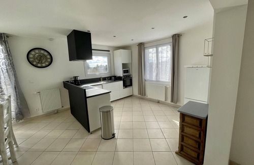 Onzain House | Opposite Château de Chaumont sur Loire