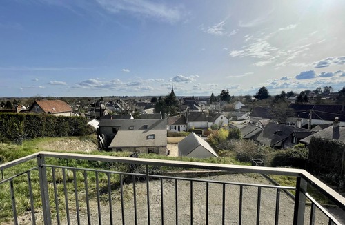 Onzain House | Opposite Château de Chaumont sur Loire