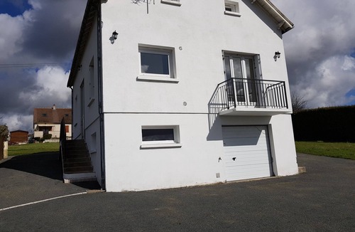 Onzain House | Opposite Château de Chaumont sur Loire