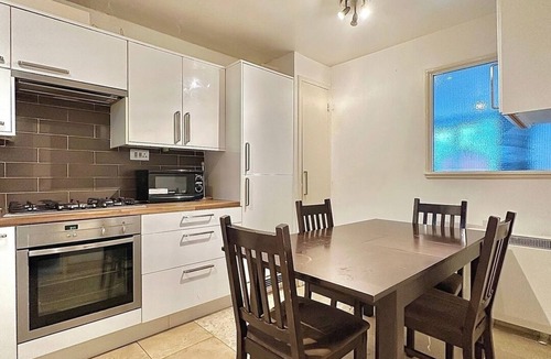 Stepney Green House | Opposite Whitechapel Station