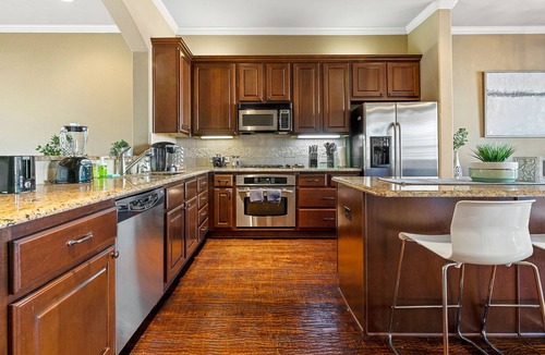 Legacy Park House | Opulent 3BR Townhome at The Shops At Legacy & Legacy West