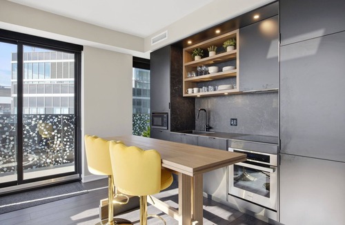 Church and Wellesley Condo | Opulent Yorkville Esacpe - 2BR + 2 full bath & 1 Free Parking