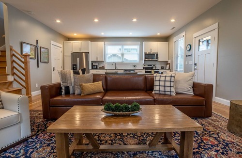 Woodfin Villa | Orange Blossom | Asheville Villa with Hot Tub