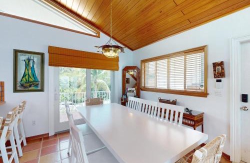 Tavernier House | Orange Blossom Retreat